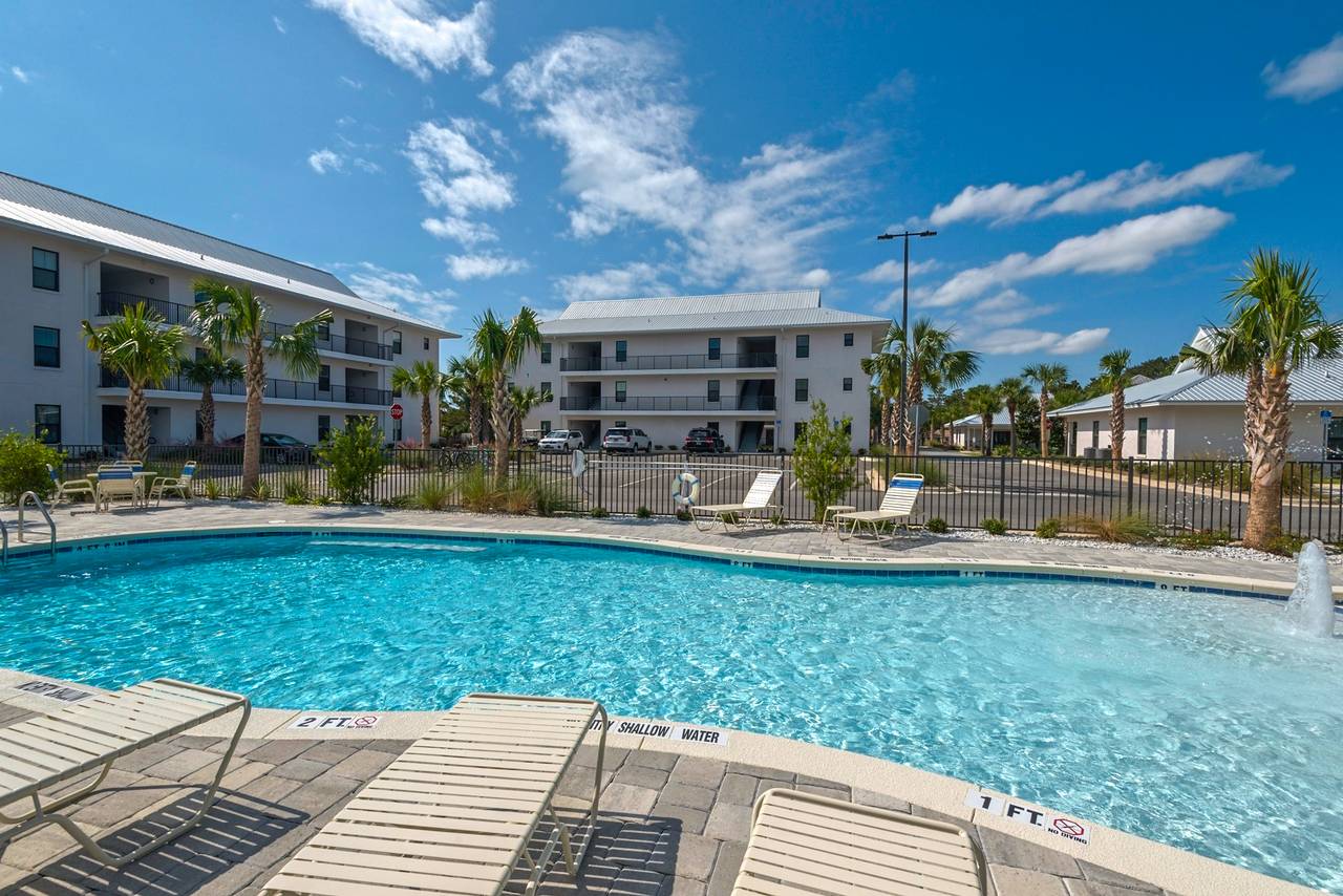 Hidden Lakes Grounds & Amenities Hidden Lakes Grounds & Amenities