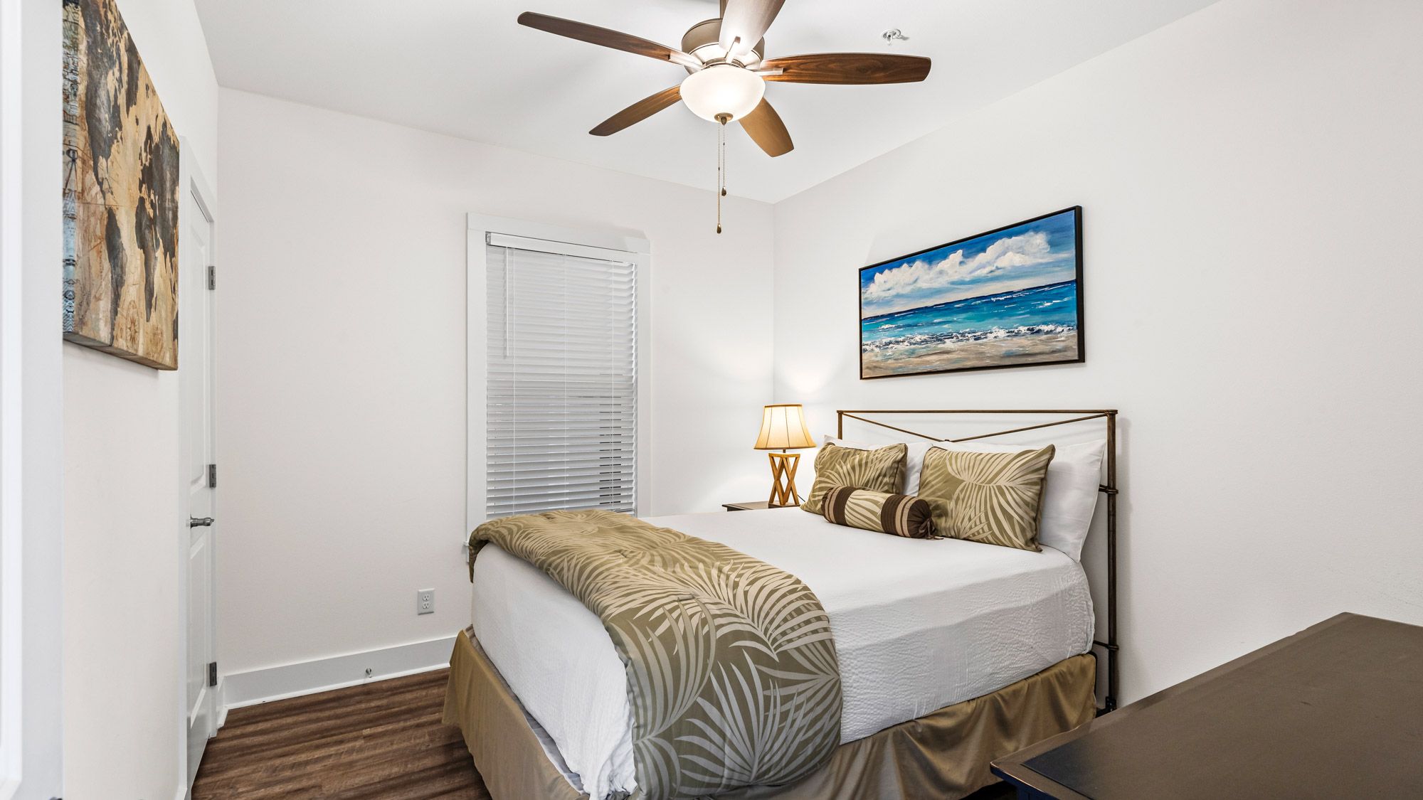 Blue Beach Bungalow - 