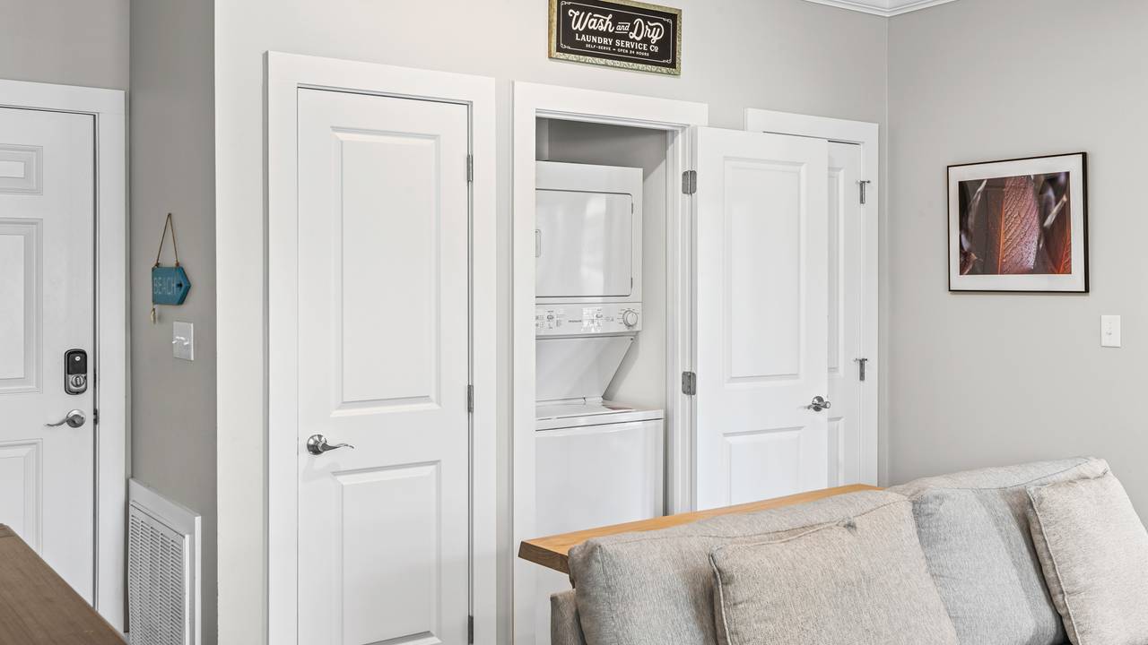 Blue Beach Bungalow - Blue Beach Bungalow -