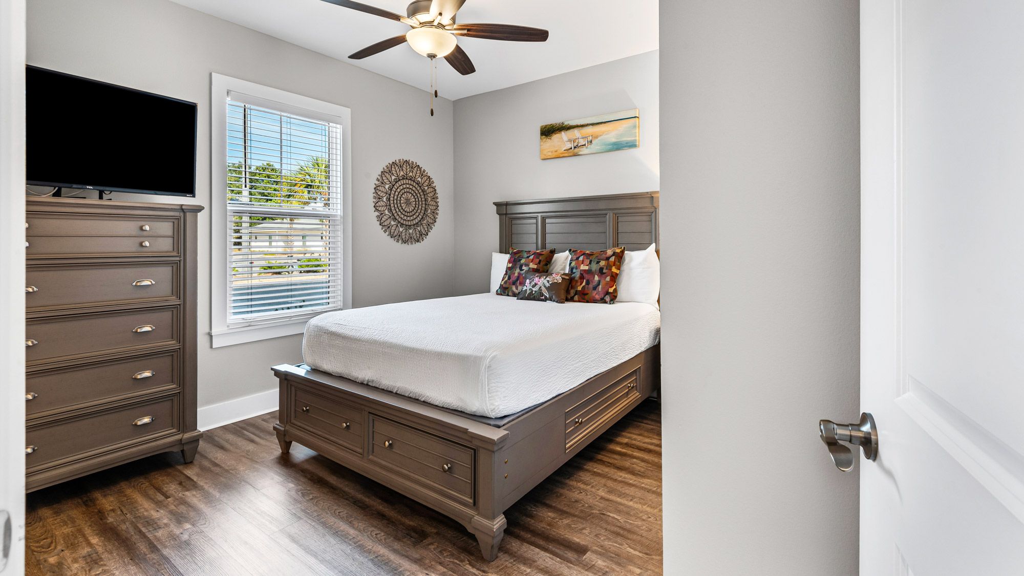 Blue Beach Bungalow - 