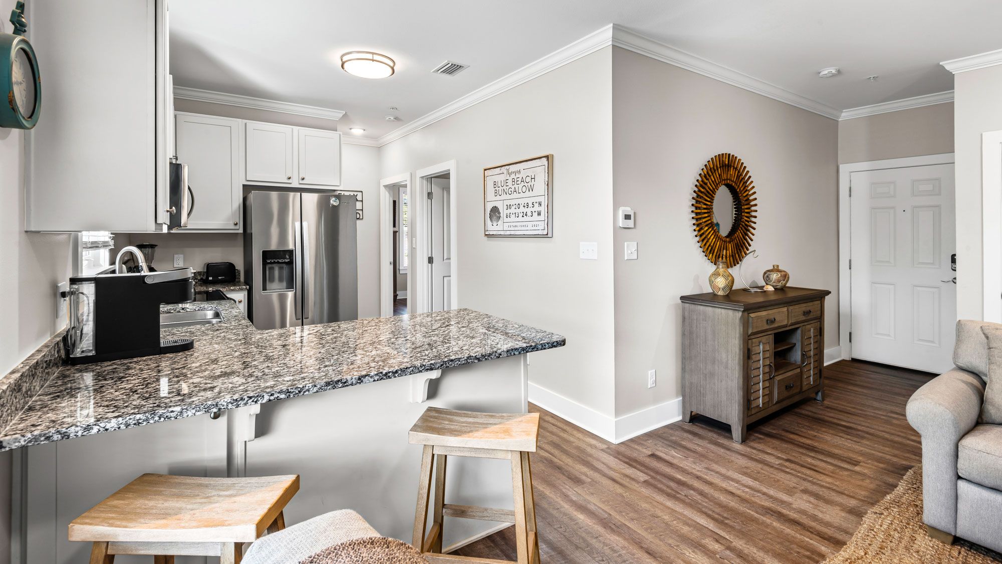 Blue Beach Bungalow - 