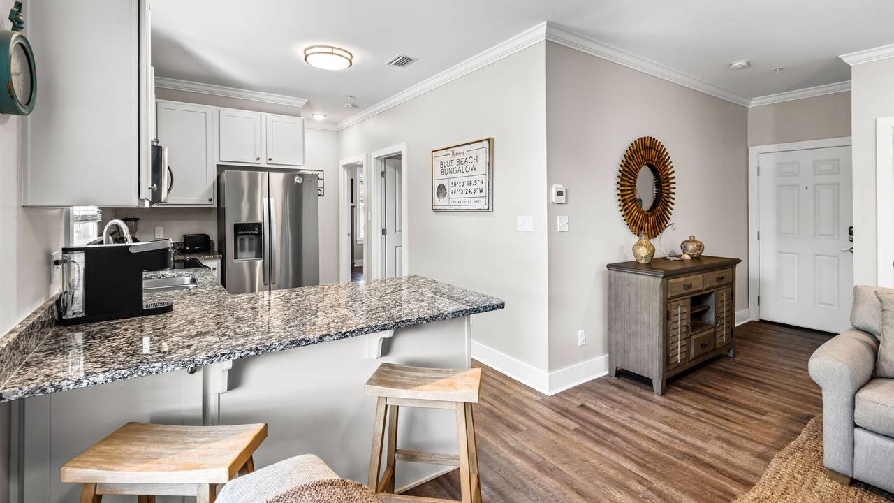 Blue Beach Bungalow - Blue Beach Bungalow -