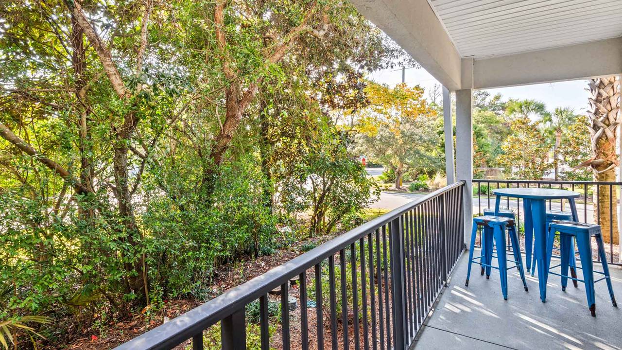 Blue Beach Bungalow - Blue Beach Bungalow -