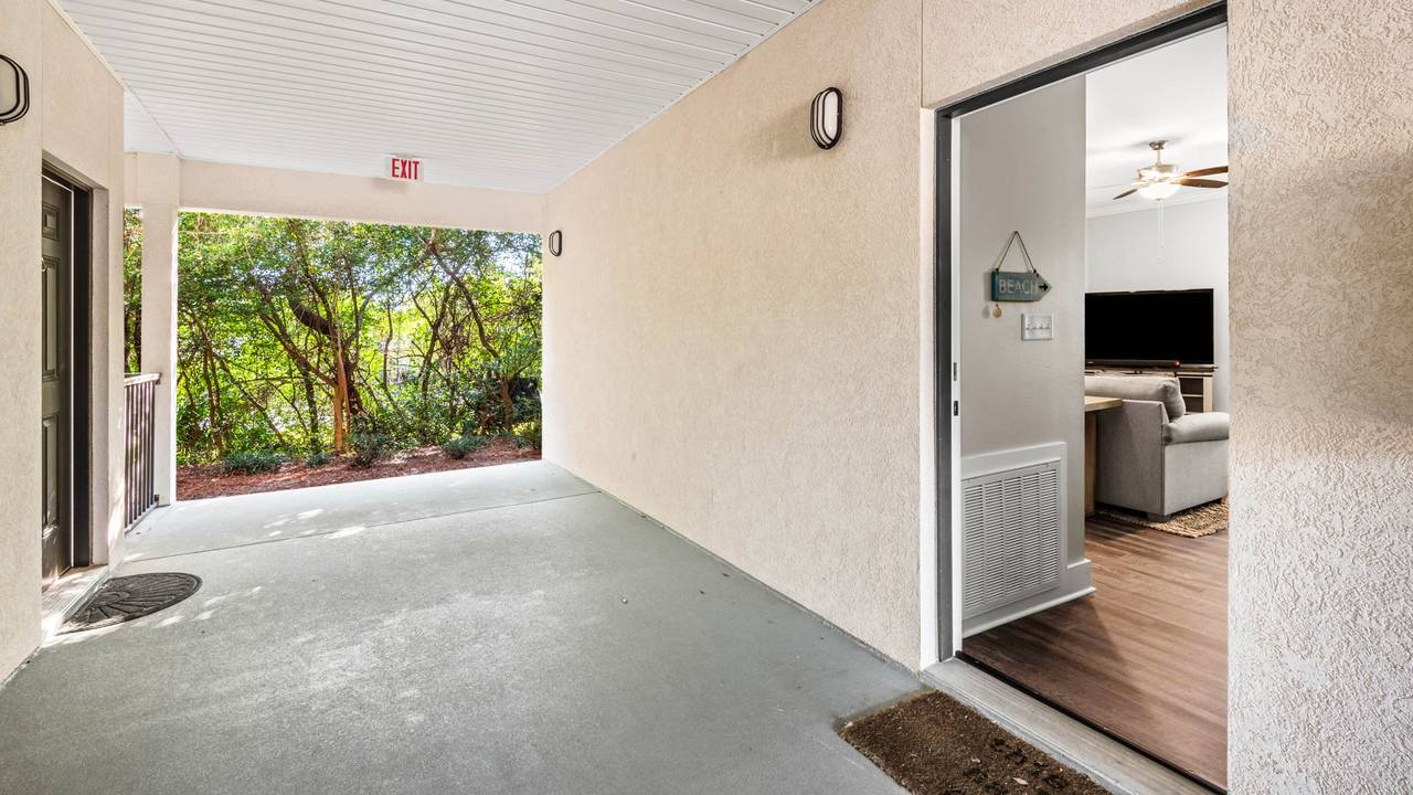 Blue Beach Bungalow - Blue Beach Bungalow -