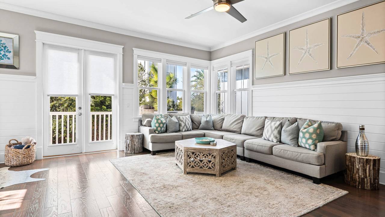 Salt + Sunshine Beach House Salt + Sunshine Beach House