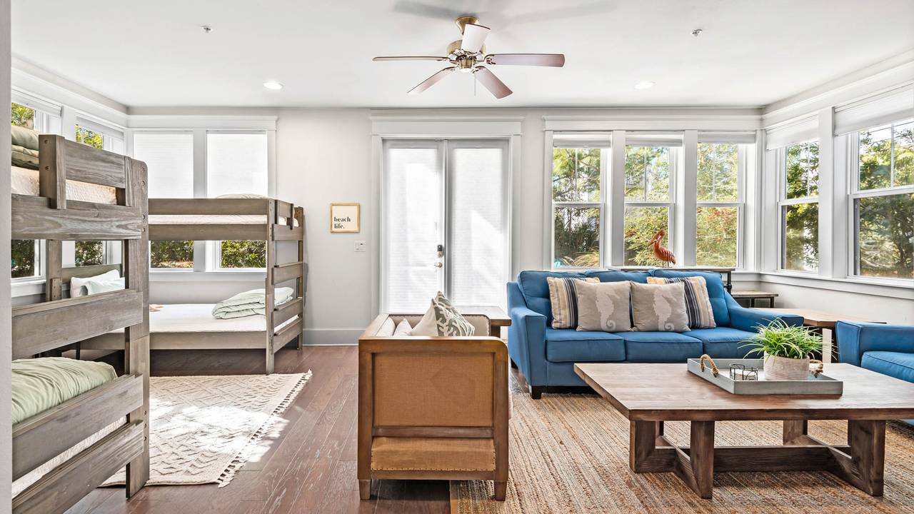 Salt + Sunshine Beach House Salt + Sunshine Beach House