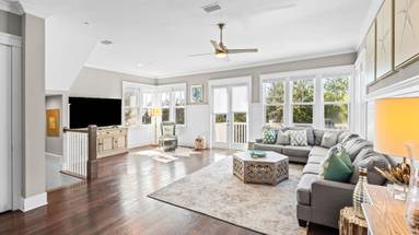 Salt + Sunshine Beach House Salt + Sunshine Beach House