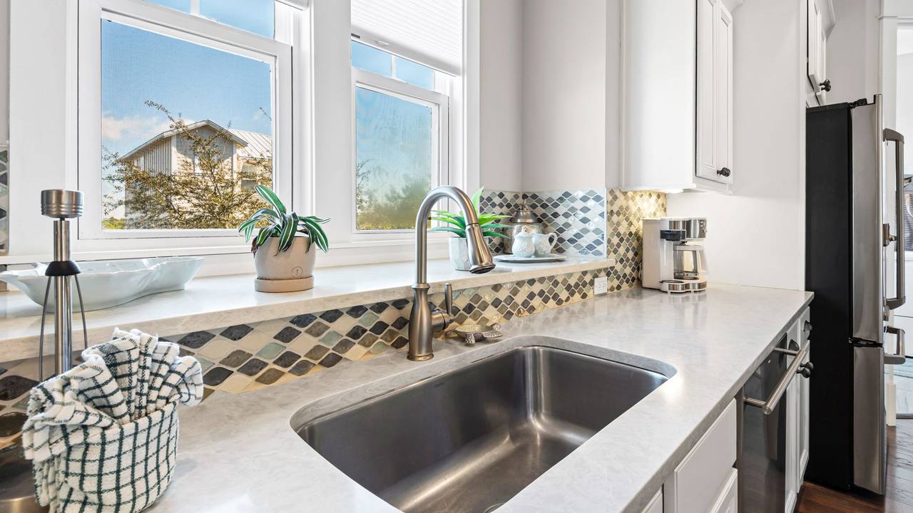 Salt + Sunshine Beach House Salt + Sunshine Beach House