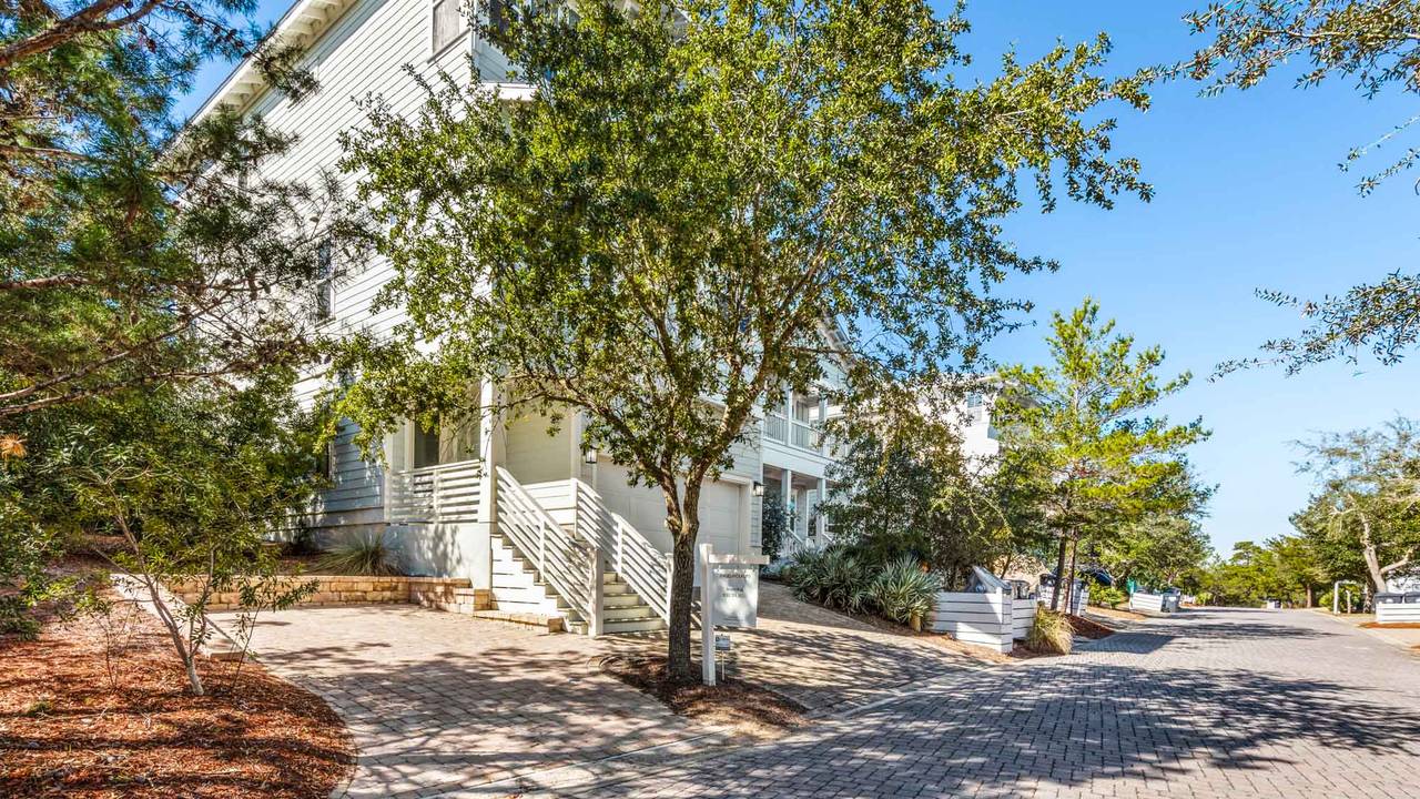 Salt + Sunshine Beach House Salt + Sunshine Beach House