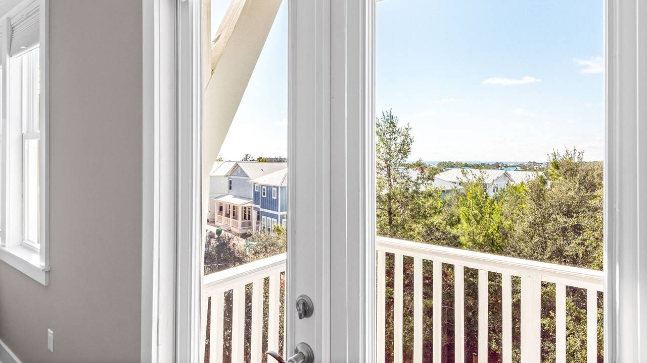 Salt + Sunshine Beach House Salt + Sunshine Beach House