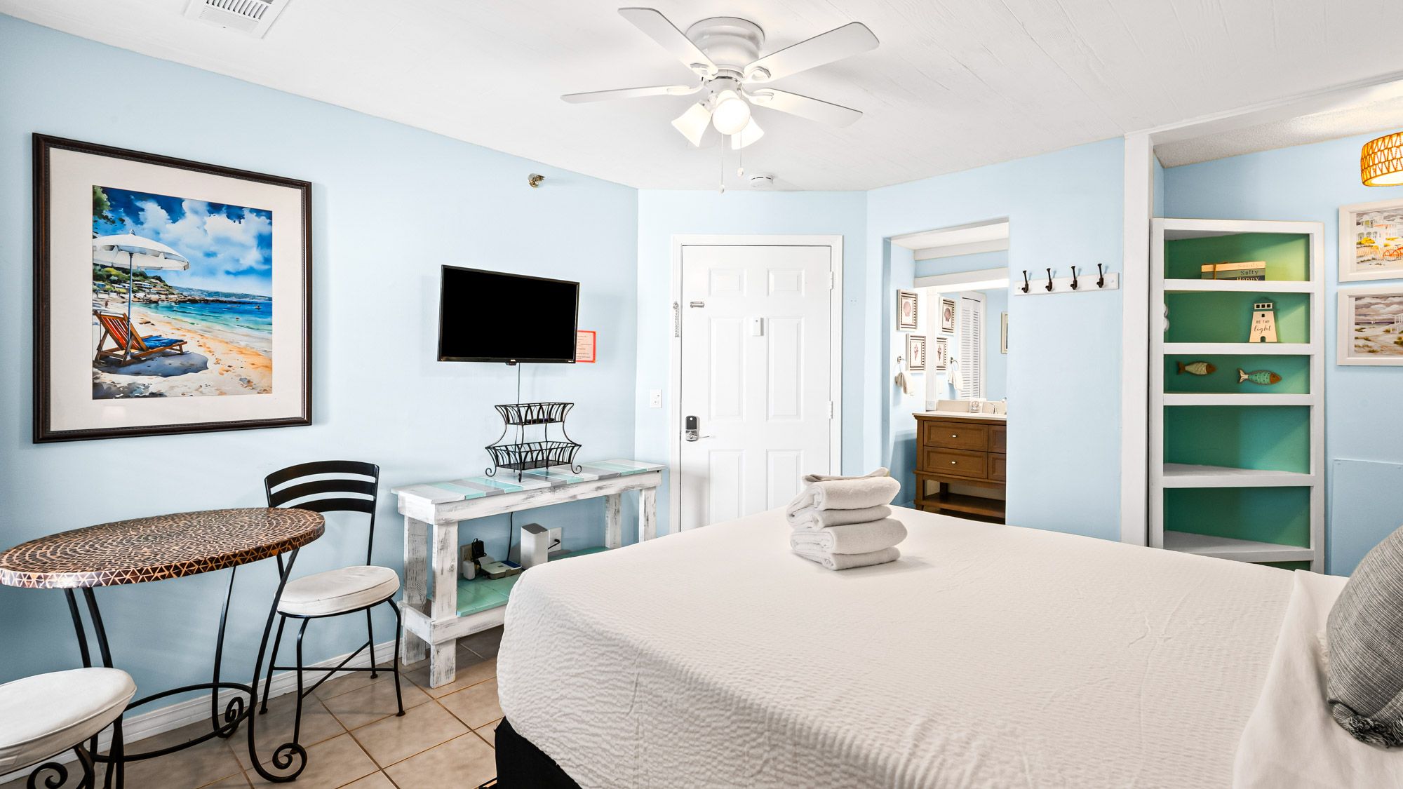 St Thomas Square 1202C - A Little SeaEsta 