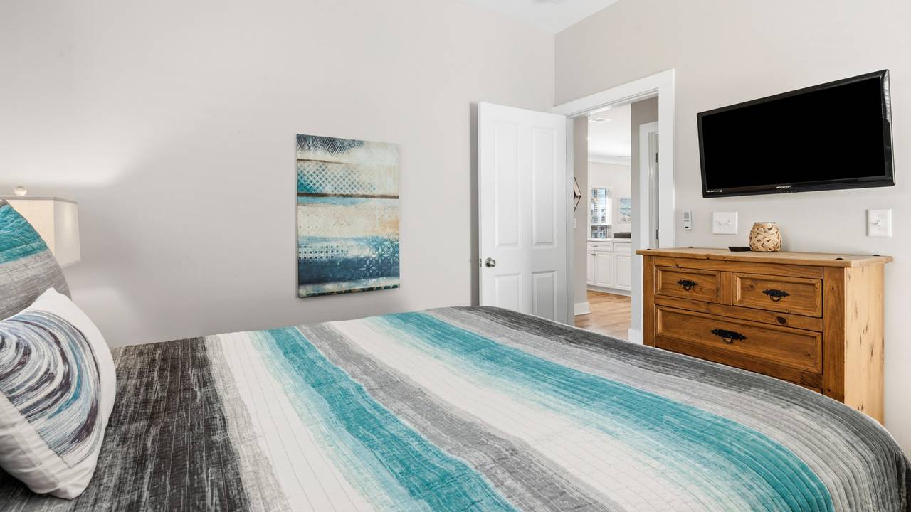 Happy Ours at Camp Creek Happy Ours at Camp Creek