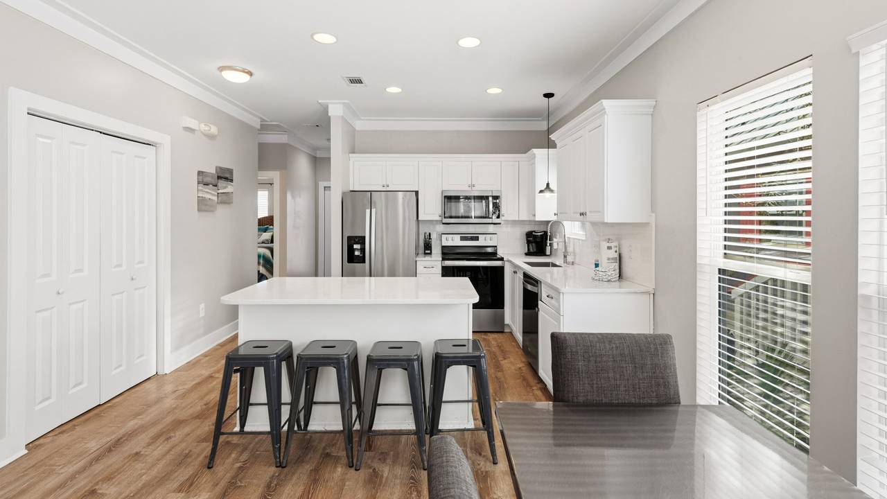 Happy Ours at Camp Creek Happy Ours at Camp Creek