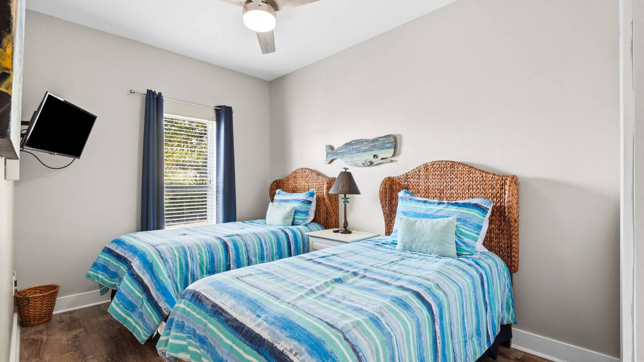 Happy Ours at Camp Creek Happy Ours at Camp Creek