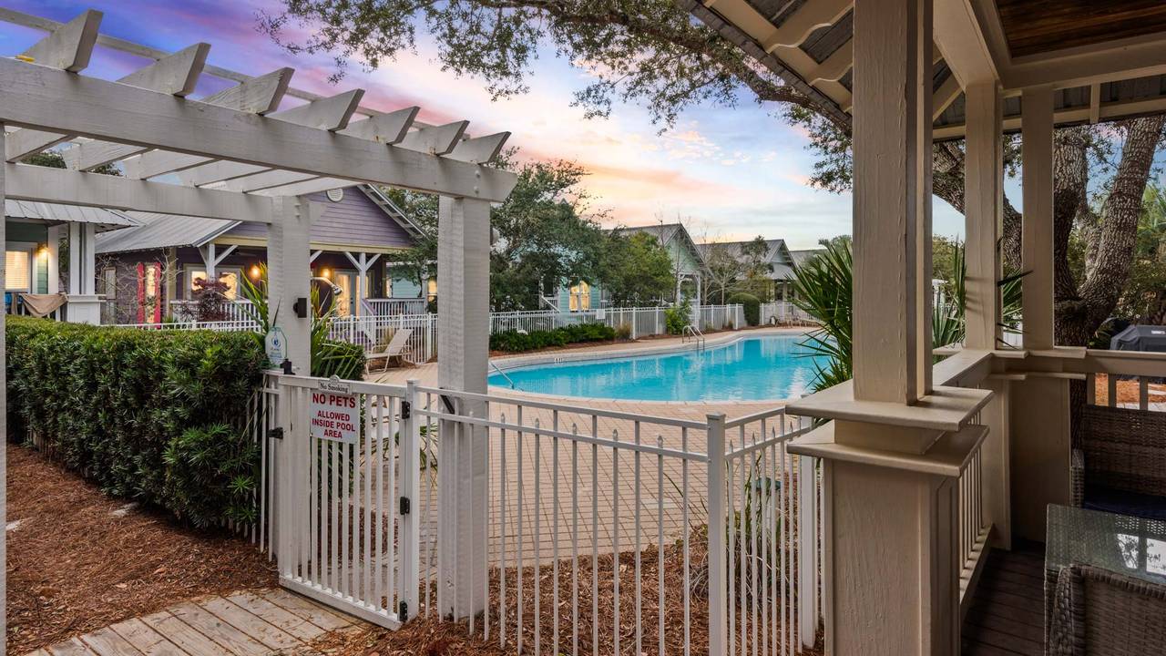 Happy Ours Too at Camp Creek Happy Ours Too at Camp Creek