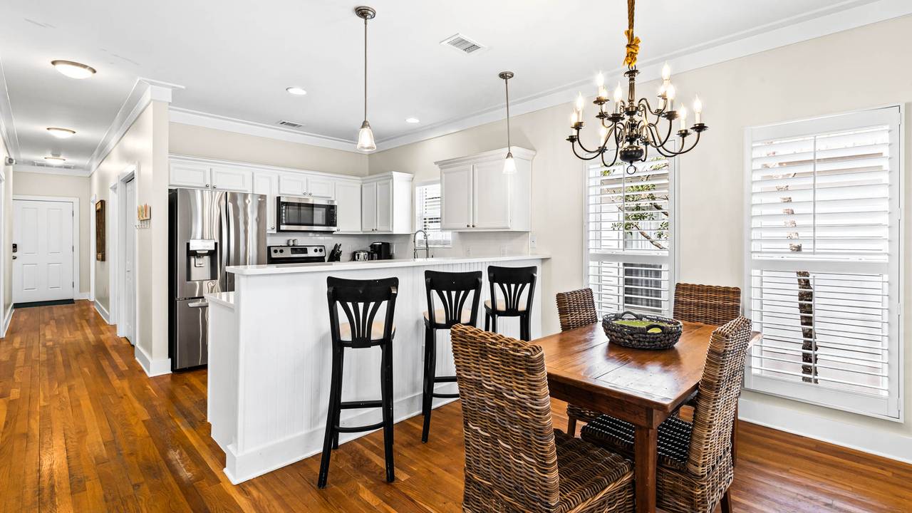 Happy Ours Too at Camp Creek Happy Ours Too at Camp Creek