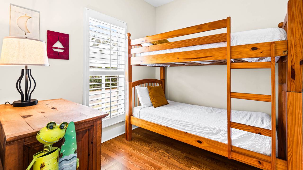 Happy Ours Too at Camp Creek Happy Ours Too at Camp Creek