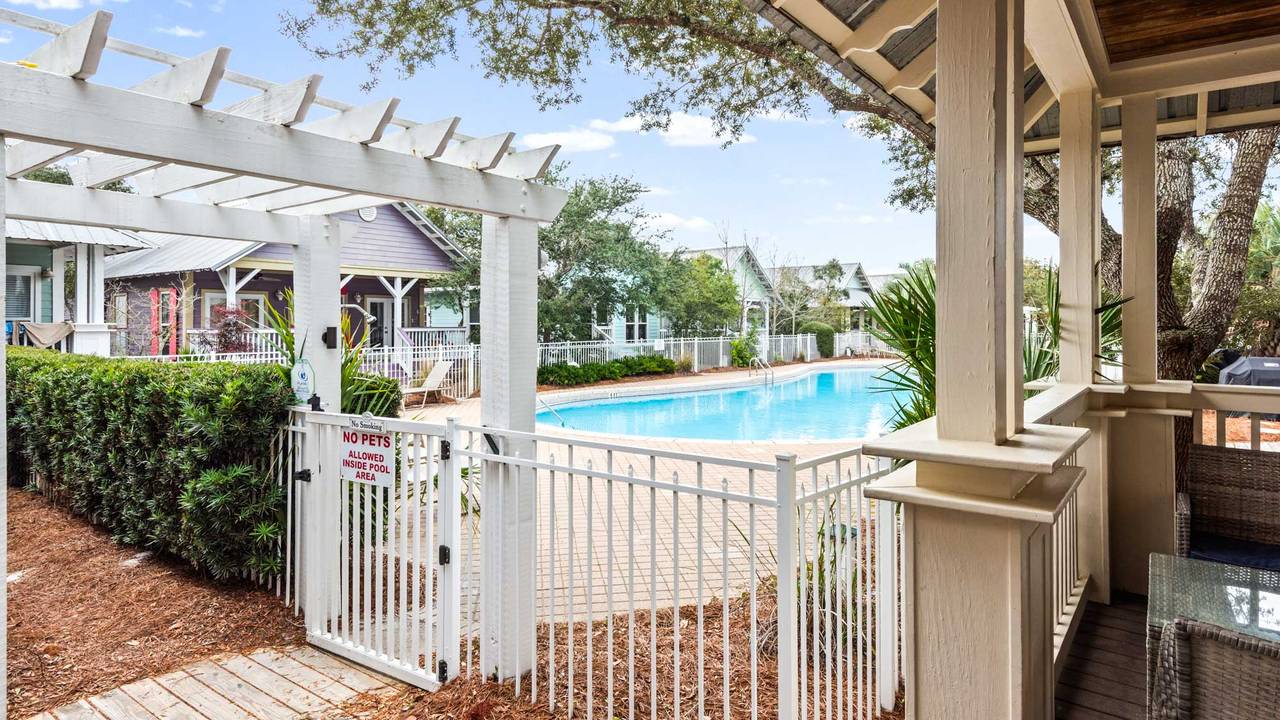 Happy Ours Too at Camp Creek Happy Ours Too at Camp Creek