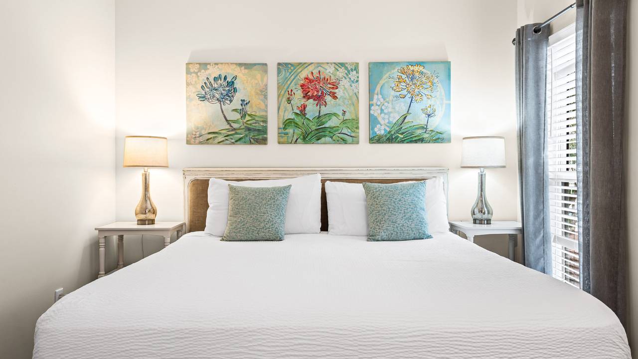 Happy Ours Too at Camp Creek Happy Ours Too at Camp Creek