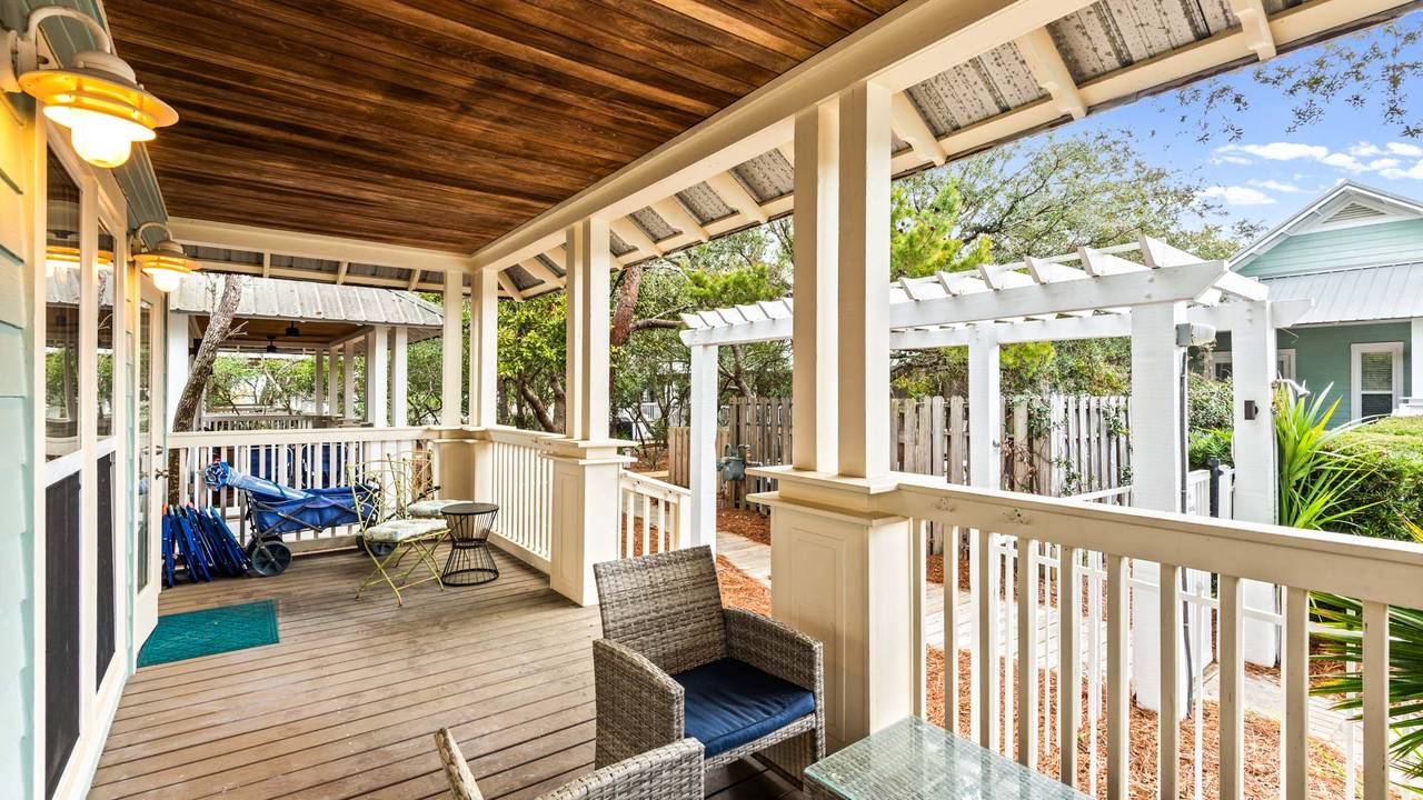 Happy Ours Too at Camp Creek Happy Ours Too at Camp Creek