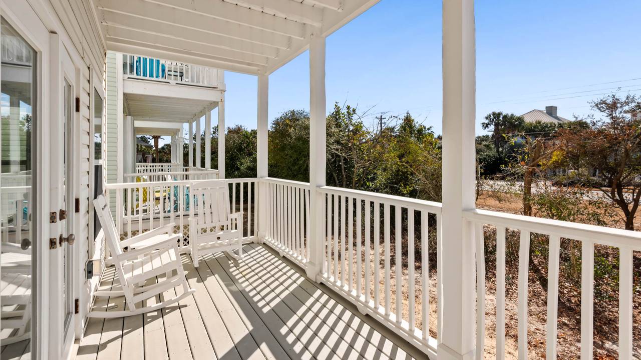 Salty Seabreeze 1st Floor - Private Deck Salty Seabreeze 1st Floor - Private Deck