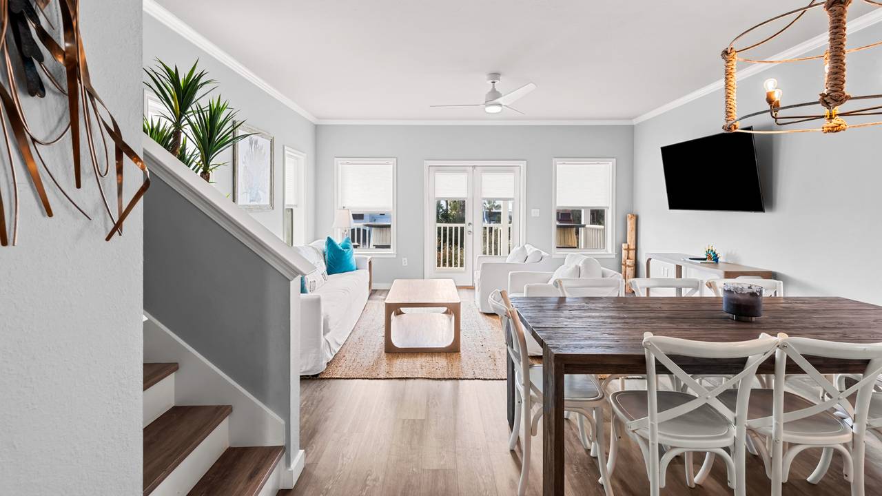 Salty Seabreeze 2nd Floor - Open living layout Salty Seabreeze 2nd Floor - Open living layout