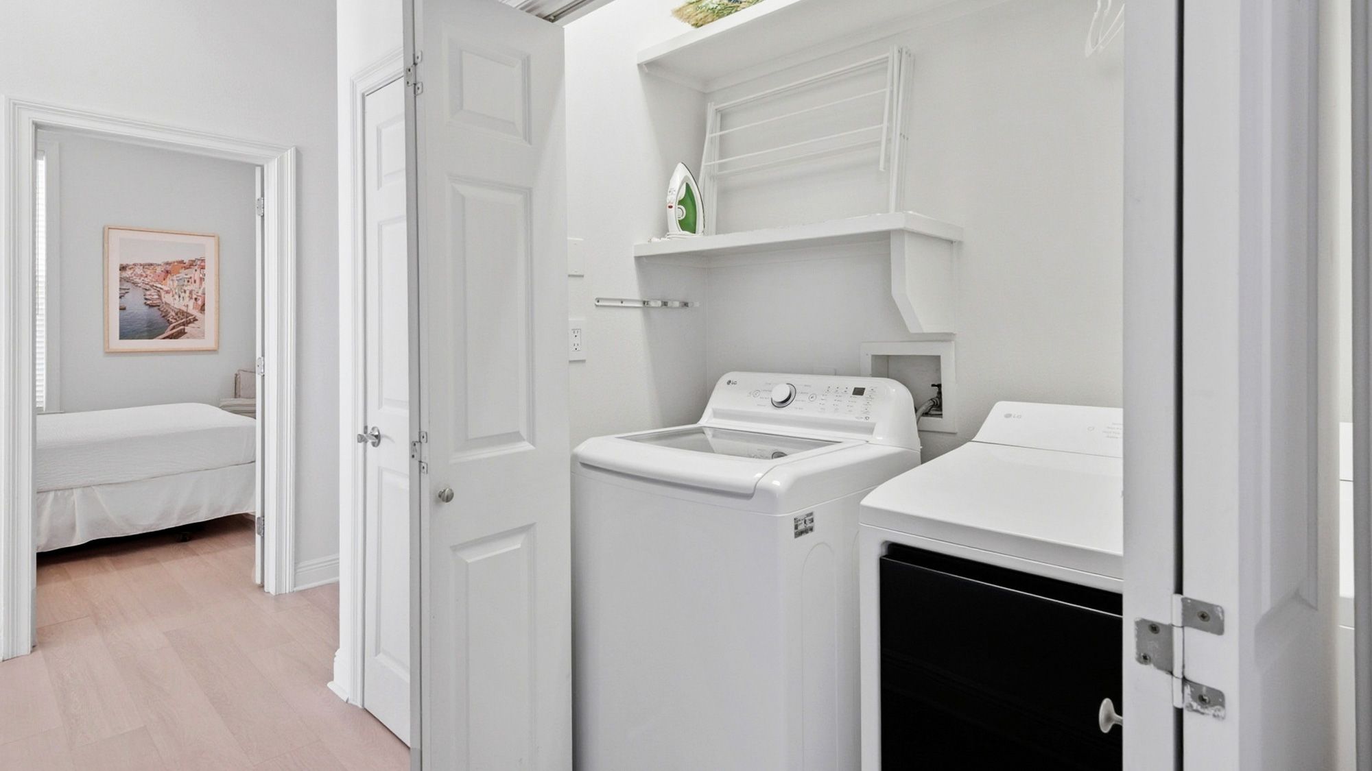 Camelot - Washer & Dryer