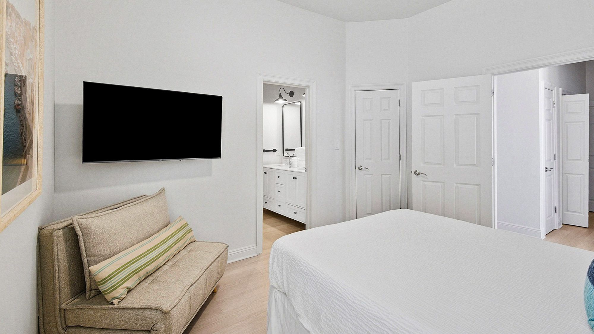 Camelot - Guest Queen Bedroom