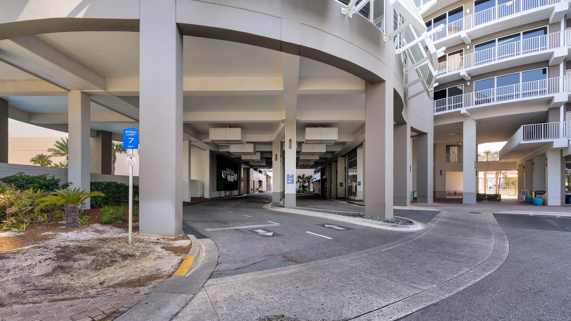 Laketown Wharf Grounds and Amenities