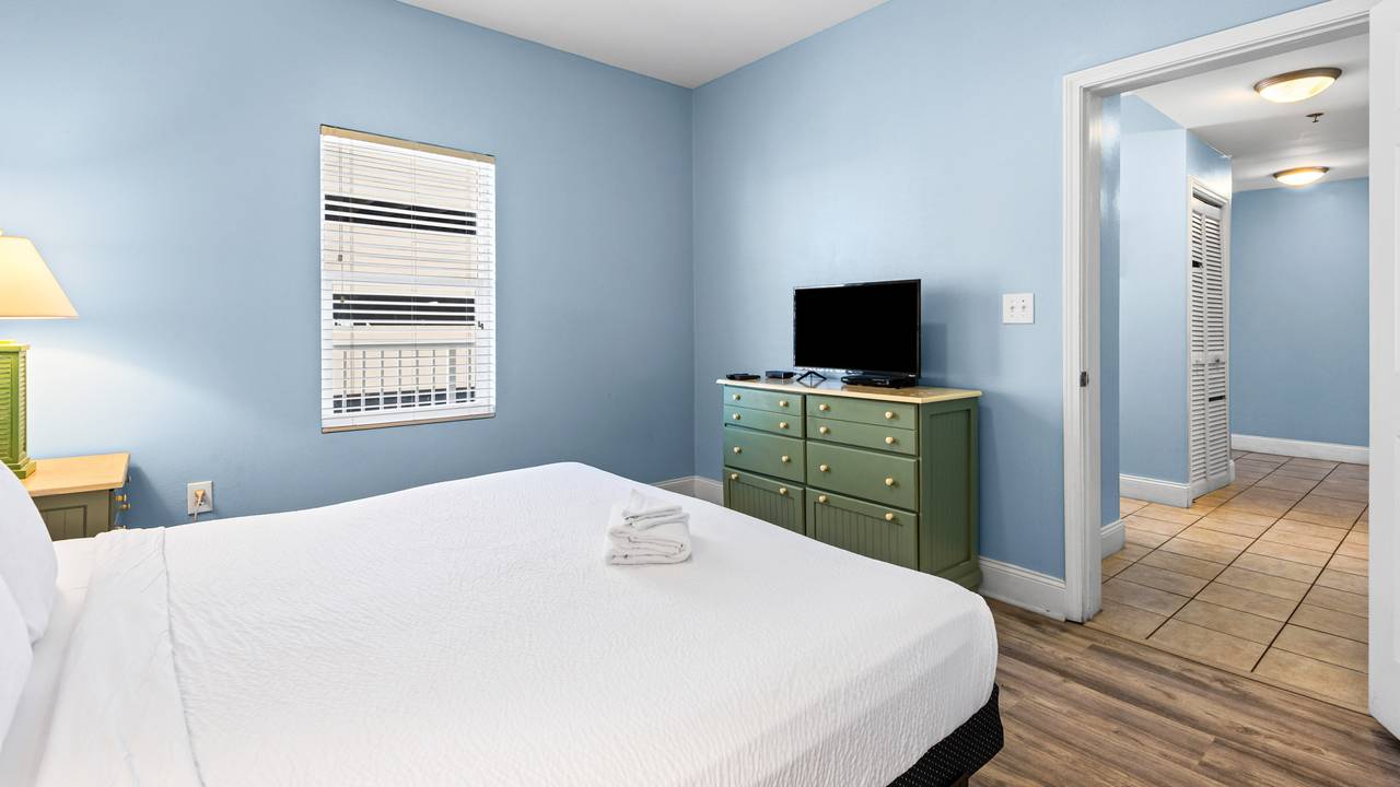 Laketown Wharf 731 Laketown Wharf 731