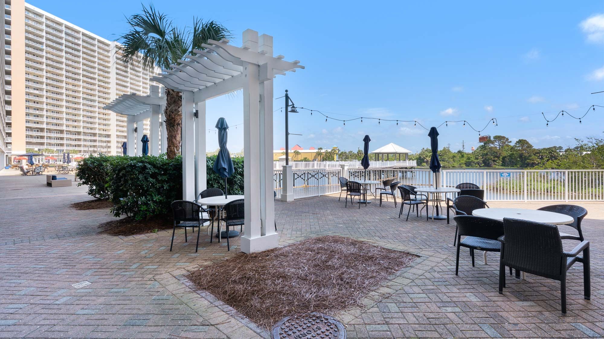 Laketown Wharf Grounds and Amenities