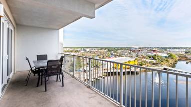 Laketown Wharf 731 Laketown Wharf 731