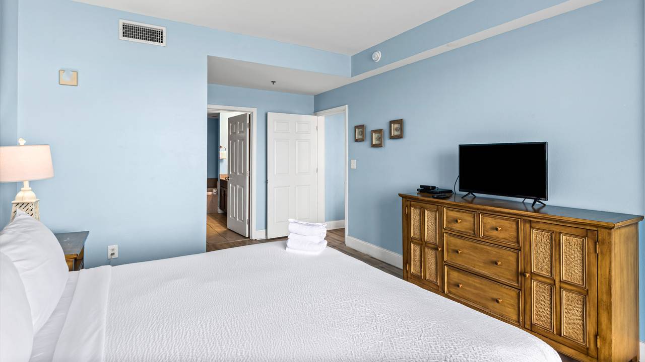 Laketown Wharf 731 Laketown Wharf 731