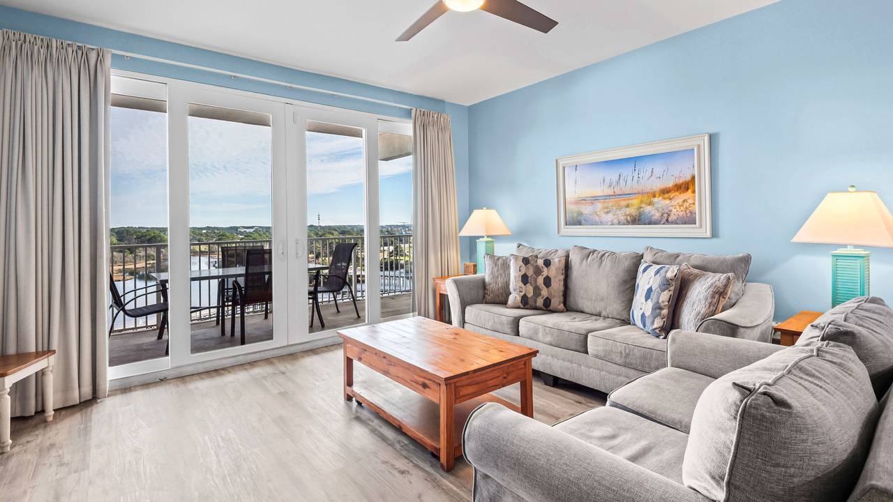 Laketown Wharf 731 Laketown Wharf 731