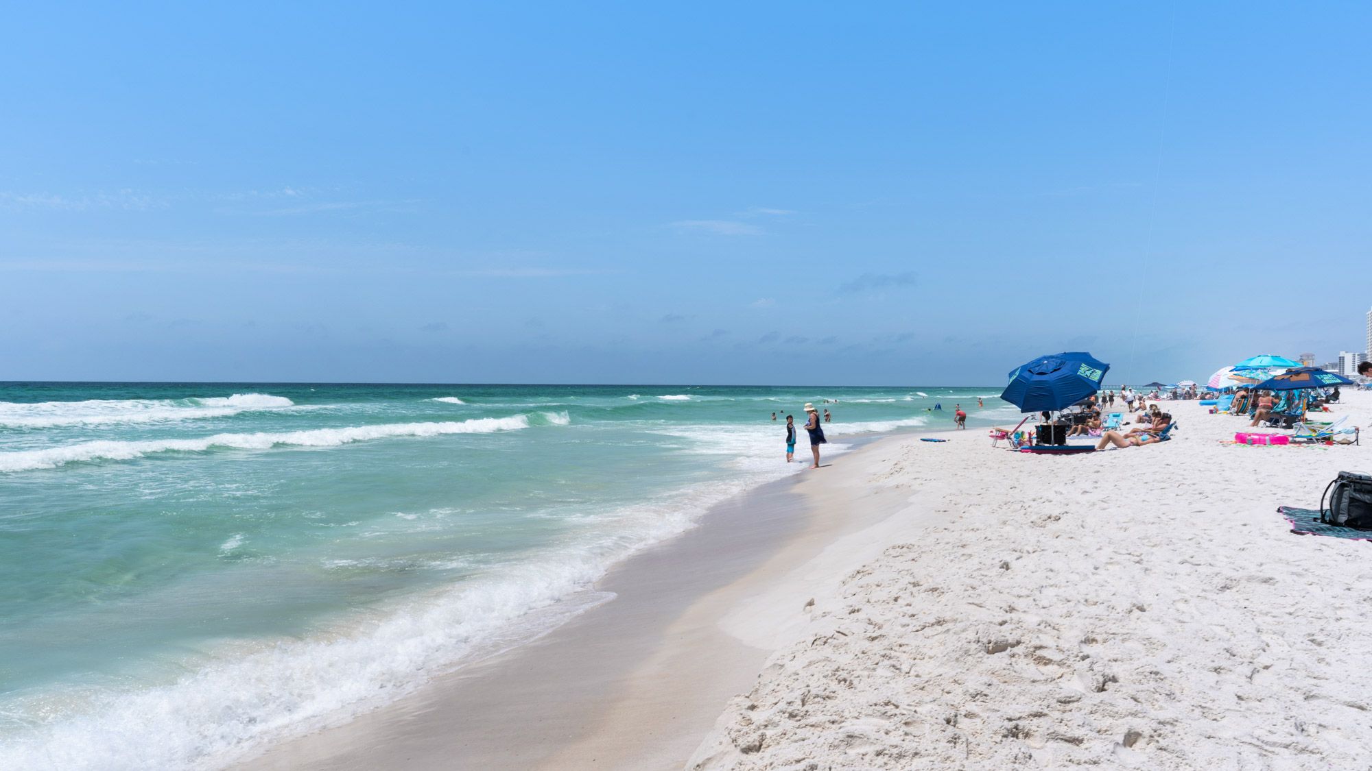 Laketown Wharf Grounds and Amenities