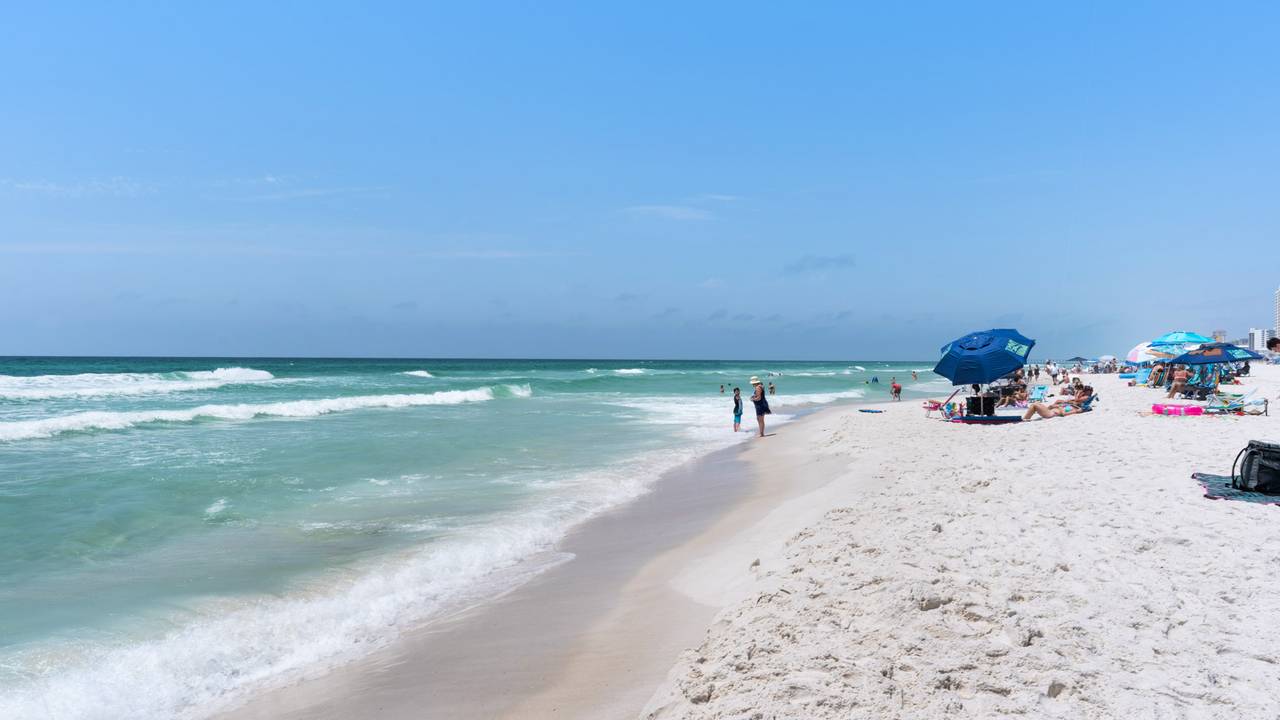 Laketown Wharf Grounds and Amenities Laketown Wharf Grounds and Amenities