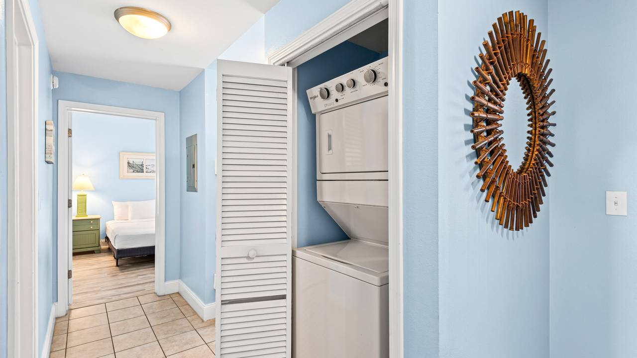 Laketown Wharf 731 Laketown Wharf 731