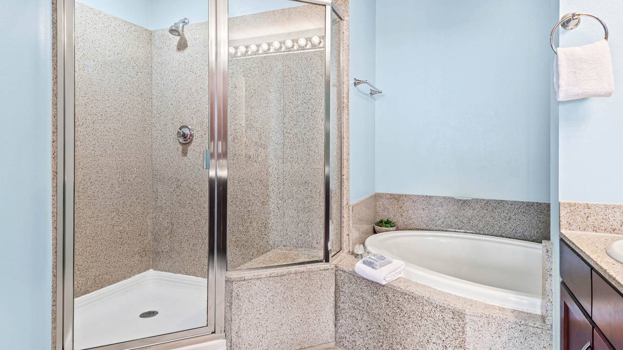 Laketown Wharf 731 Laketown Wharf 731