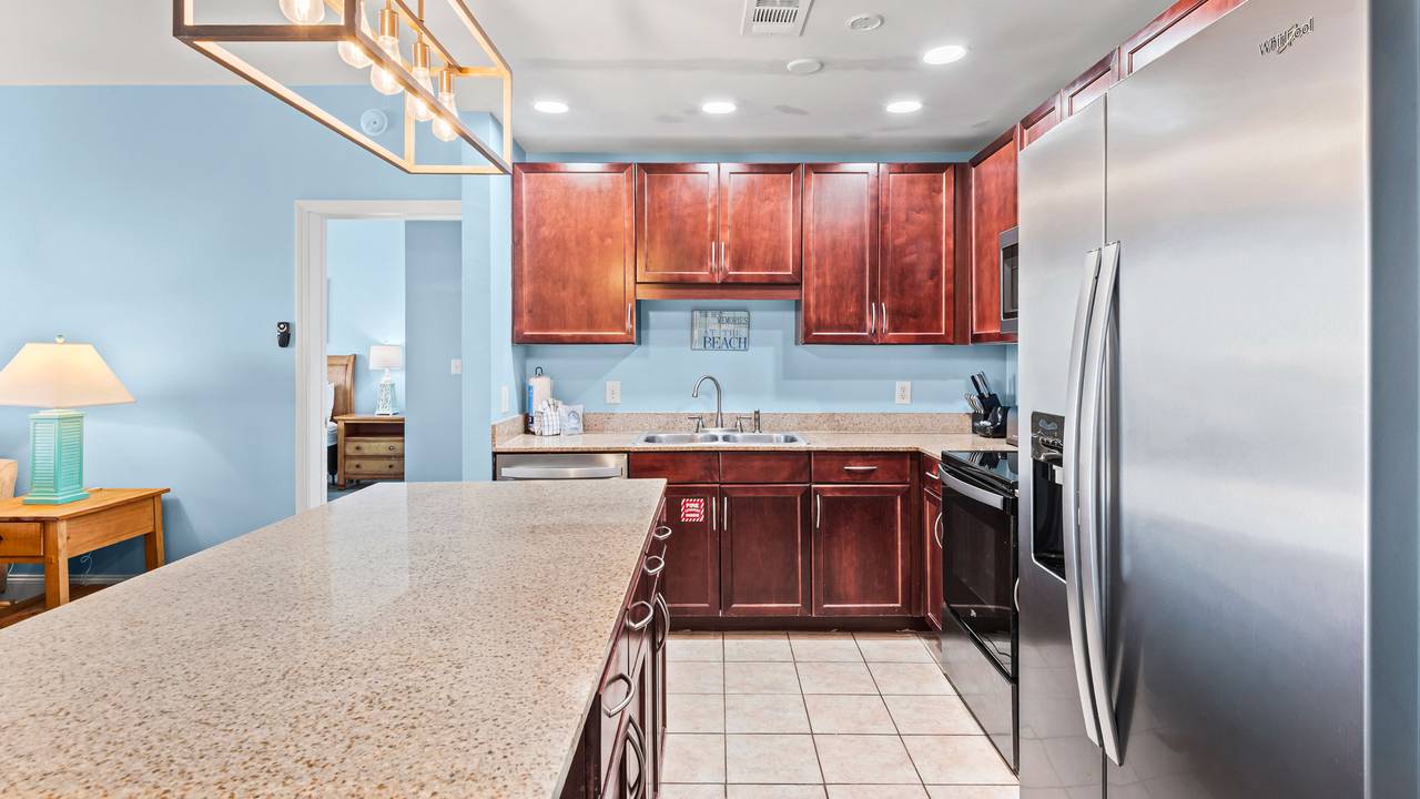 Laketown Wharf 731 Laketown Wharf 731