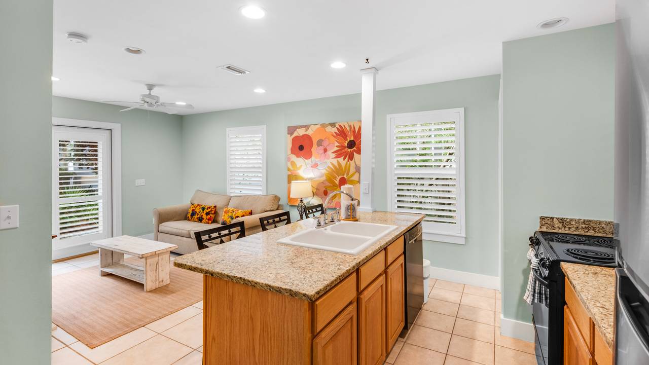 Carriage House - Kitchen Carriage House - Kitchen