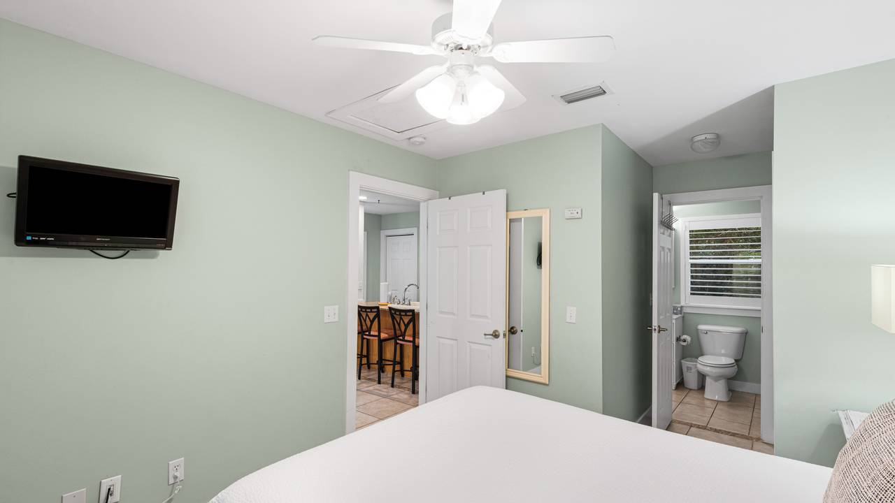 Carriage House - Bedroom Carriage House - Bedroom