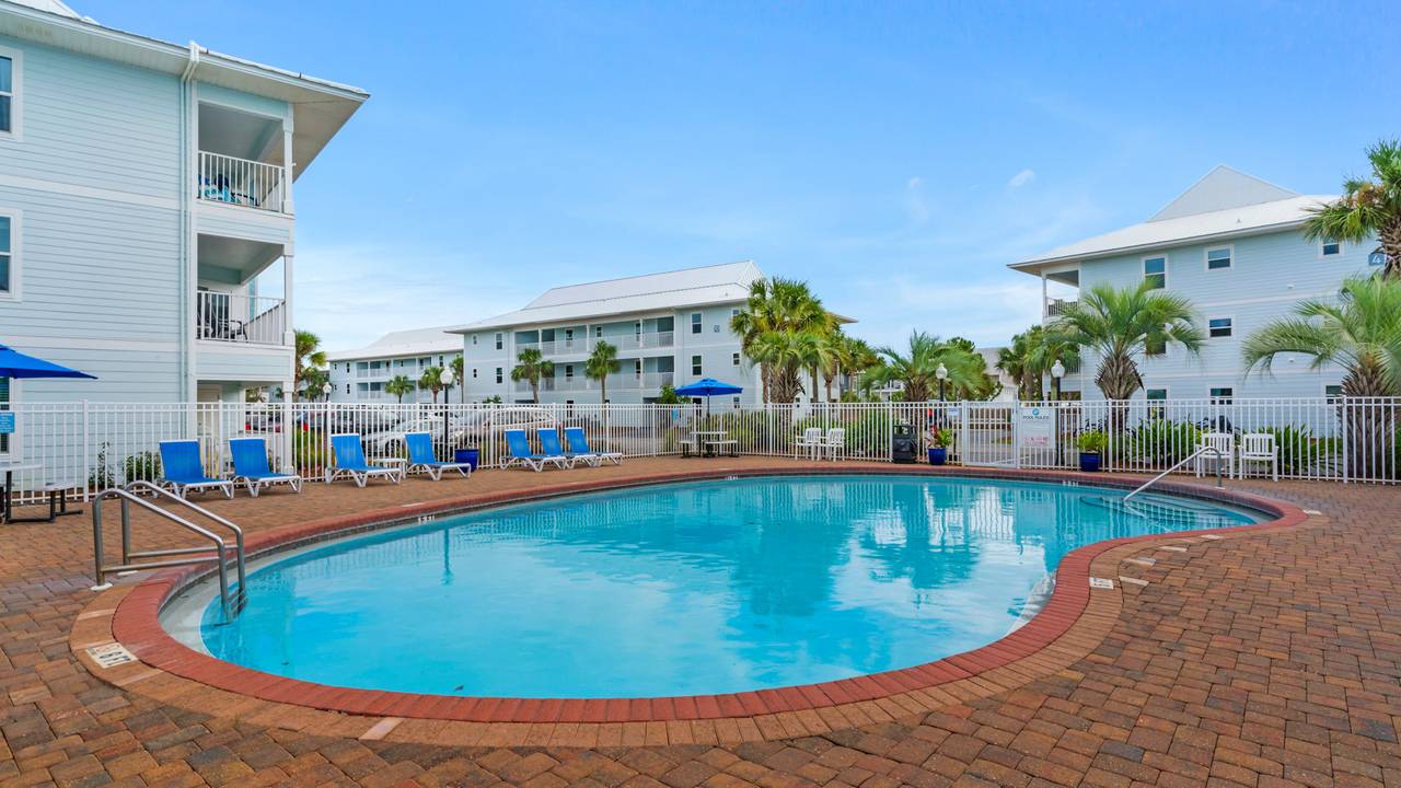 Beachside Grounds & Amenities Beachside Grounds & Amenities