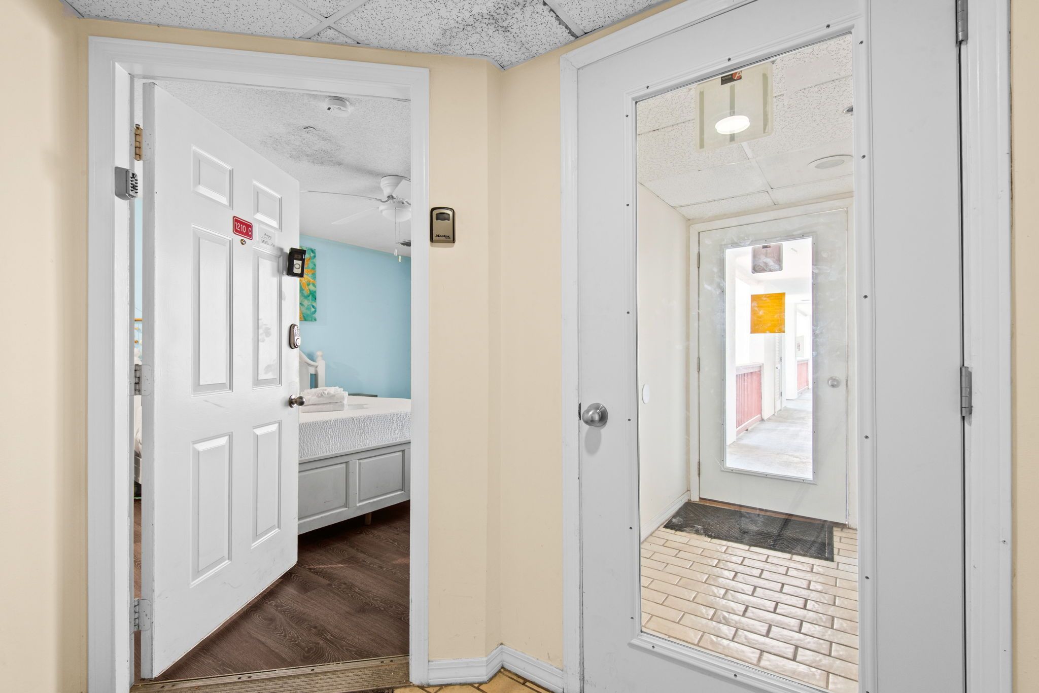 St Thomas Square 1210C