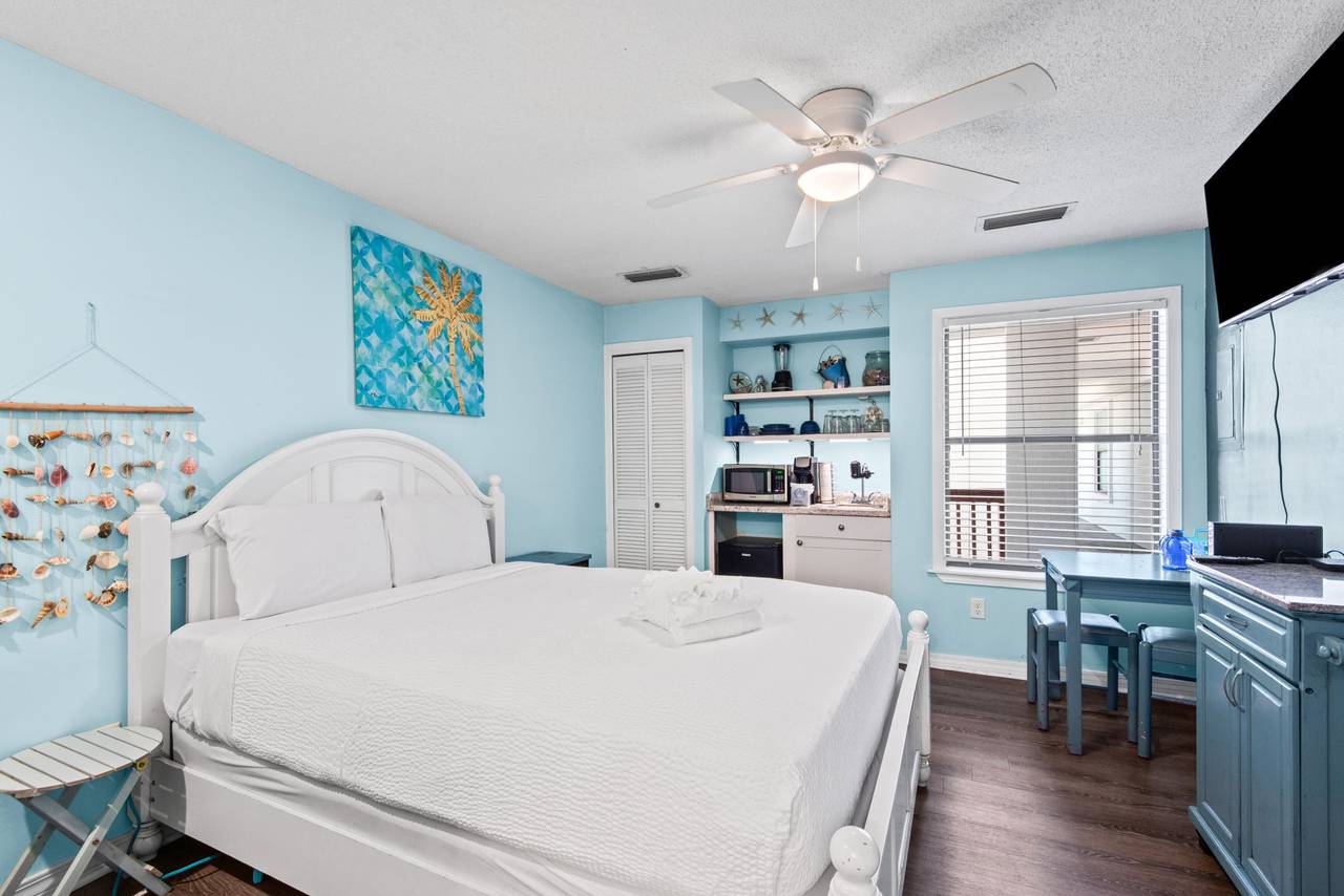 St Thomas Square 1210C St Thomas Square 1210C