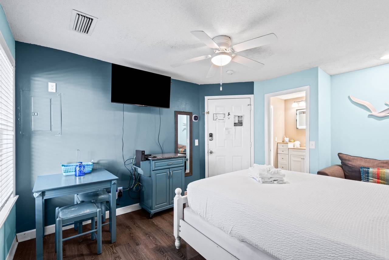 St Thomas Square 1210C St Thomas Square 1210C