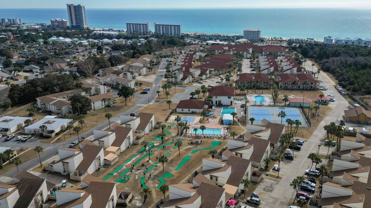 Horizon South Grounds & Amenities Horizon South Grounds & Amenities