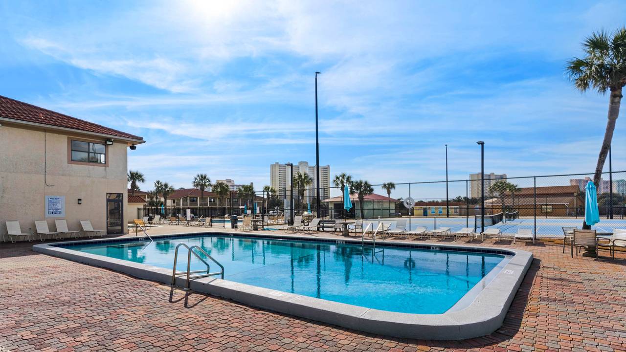 Horizon South Grounds & Amenities Horizon South Grounds & Amenities