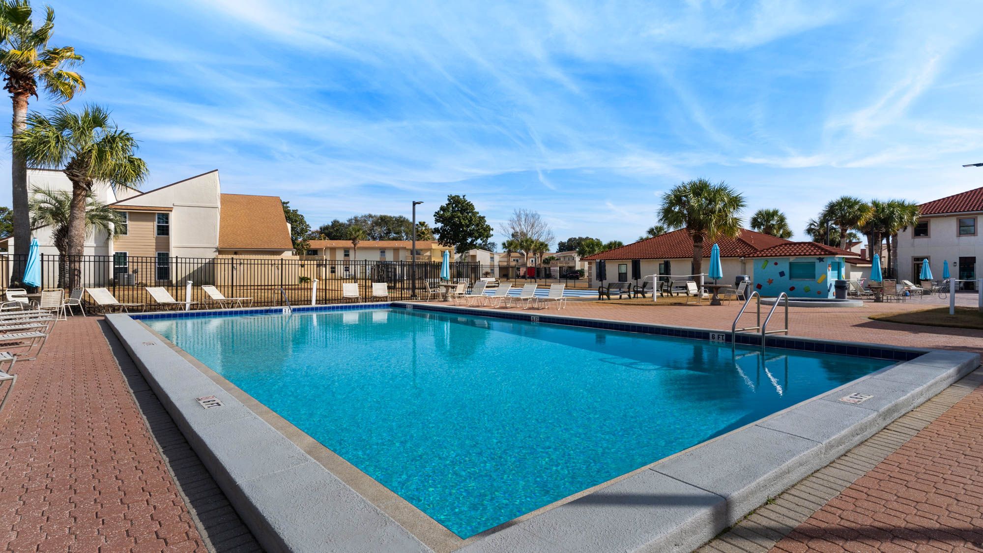 Horizon South Grounds & Amenities
