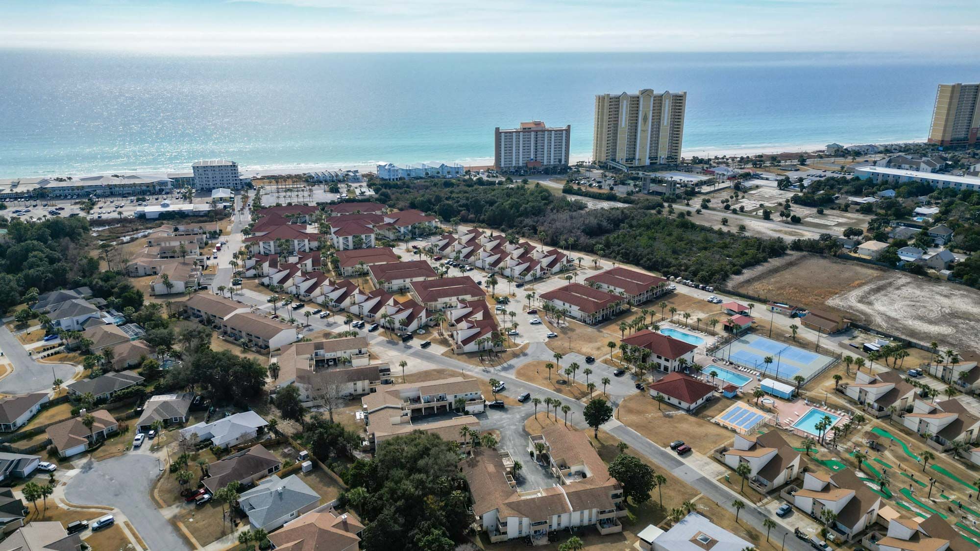 Horizon South Grounds & Amenities