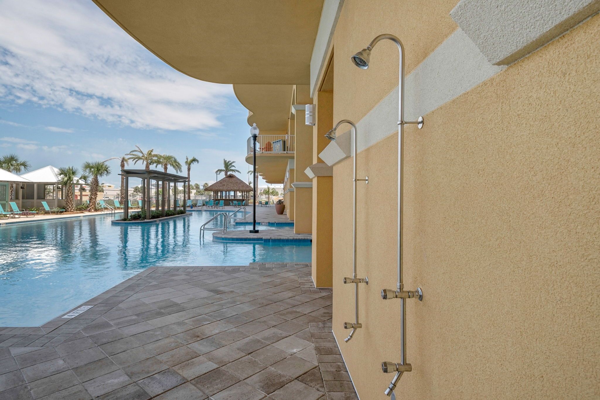 Calypso Tower 3 Grounds & Amenities